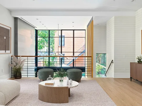 435 Henry St, Brooklyn, NY 11231