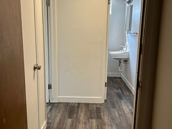 2nd image of 418 Lola Ln #1/2