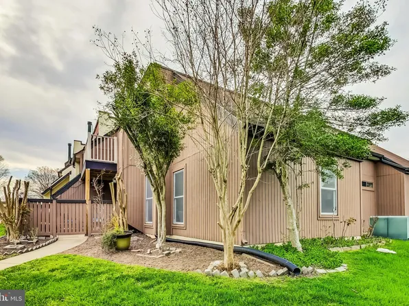 8081 Pantano Pl, Alexandria, VA 22309