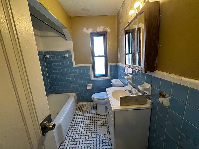 11492 College St — Photo 4