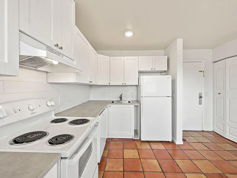 Newly upgraded kitchen.