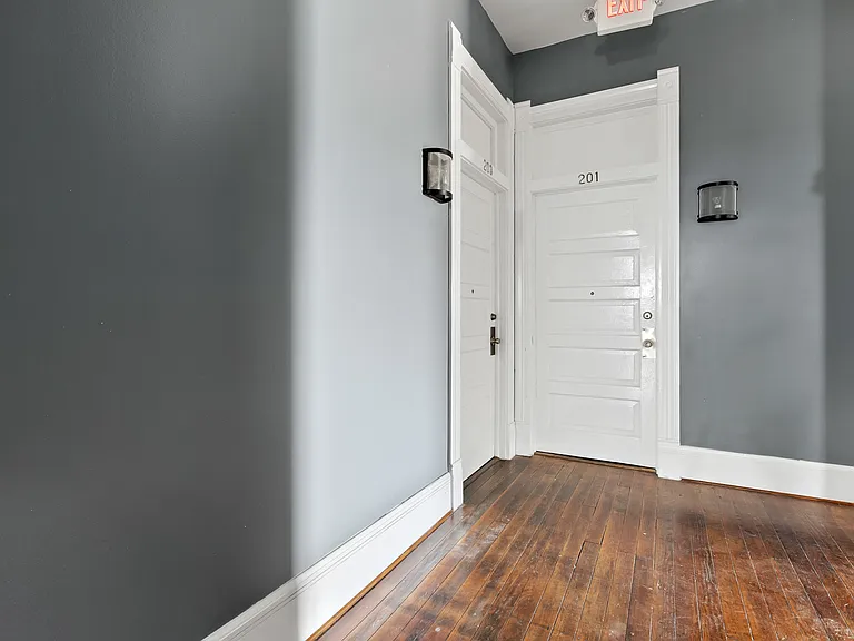 202 N Lbj Dr — Photo 19