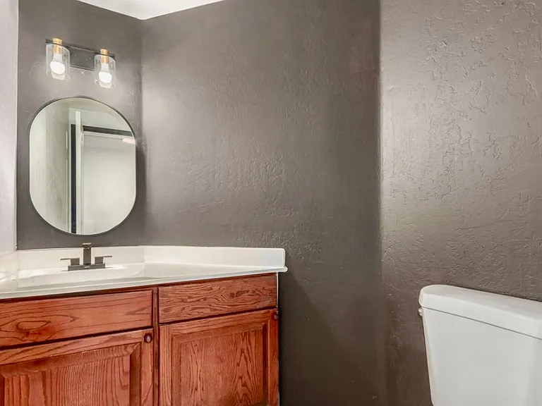 2438 N Forest Cir — Photo 10