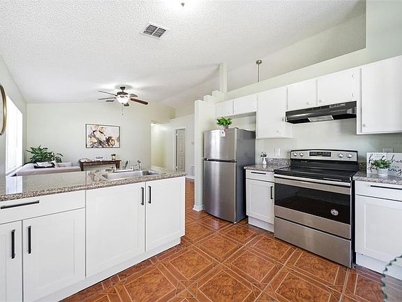 3rd image of 6336 Ruthie Dr