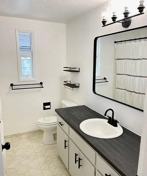 710 W 24th Ave — Photo 6