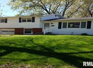 3229 Warner Dr, Springfield, IL 62703