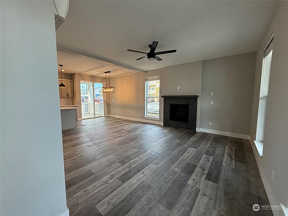 4th image of 421 Wild Ginger Lane SW