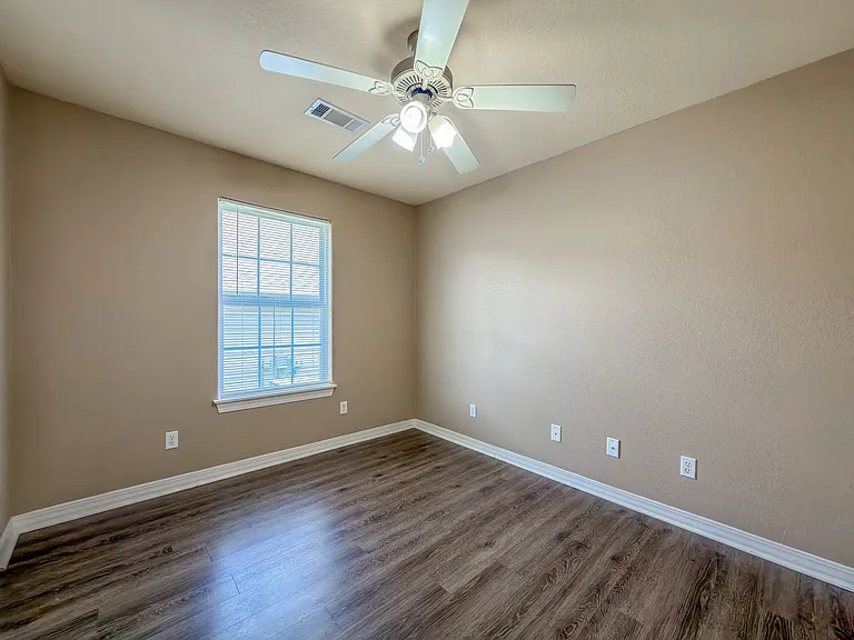 2807 Fairway Hamlet Ct — Photo 10