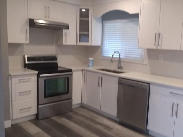 3 bedroom rental in Surrey — photo 5