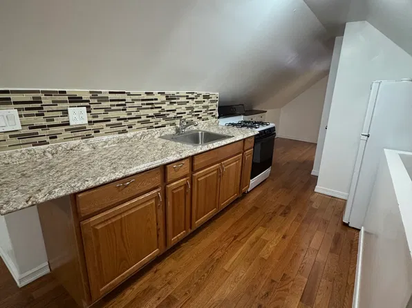 (undisclosed Address), Jamaica, NY 11417