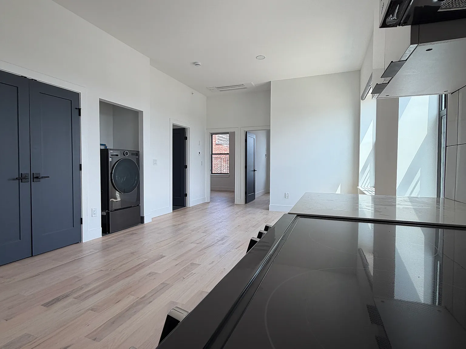 501 Central Ave — Photo 4
