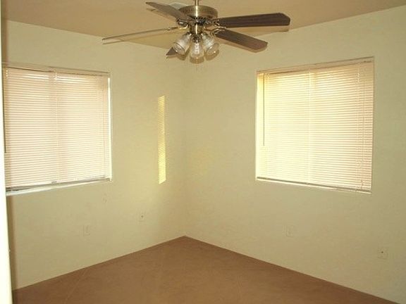 4th image of 1231 W Delaware St #1