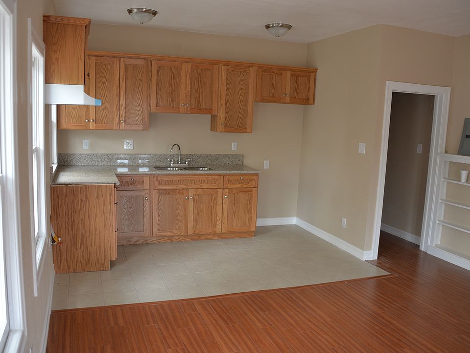 2nd image of 1326 W 17th St
