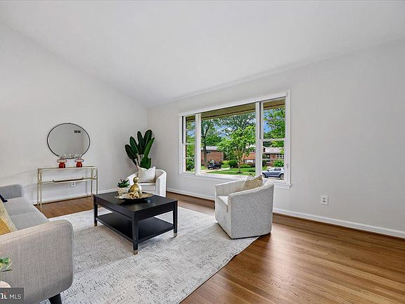 5th image of 9909 Ashburton Ln