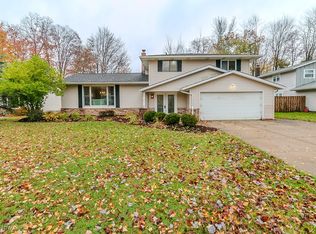 37430 Hunters Ridge Rd, Solon, OH 44139