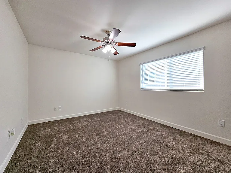 Shady Terrace — Photo 13