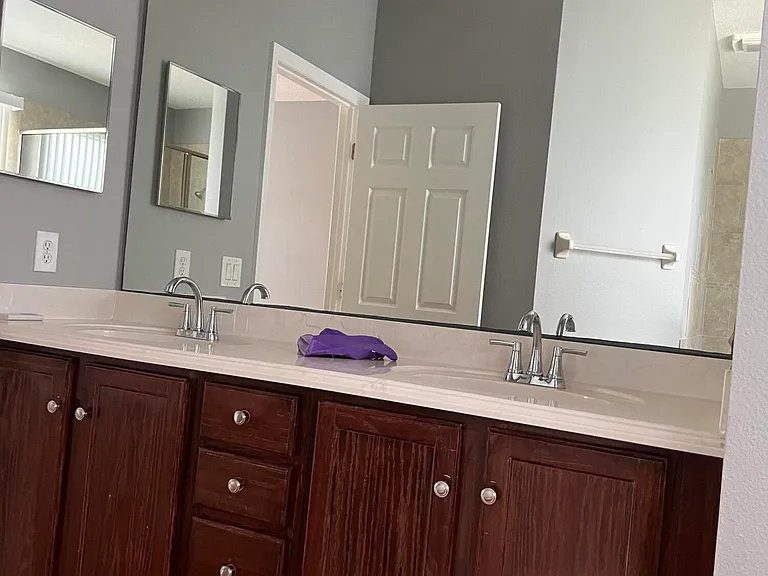 810 Benton Dr — Photo 15
