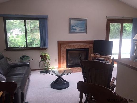 4th image of 211 Yorktown Dr