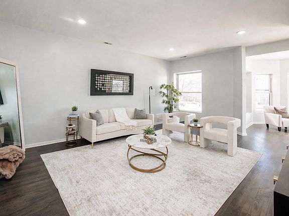 3rd image of 4558 S King Dr #6