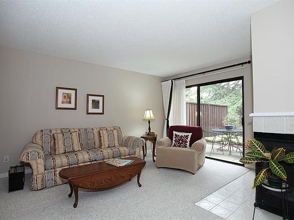 4th image of 1915 Mountain Creek Ct