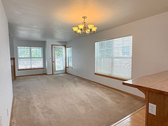 5th image of 11717B 16th Ave NE