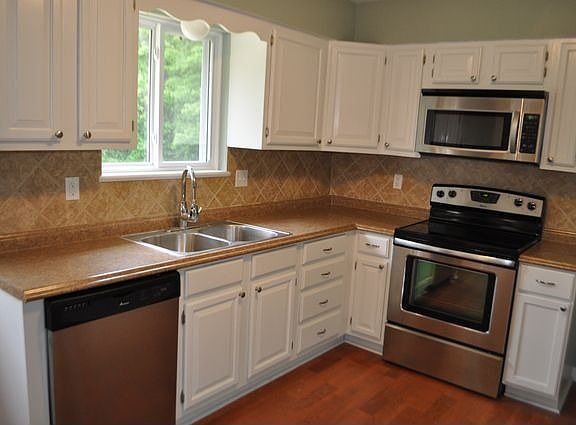 4th image of 5949 Nogard Ave