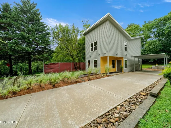 1327 Brown Ave, Knoxville, TN 37917
