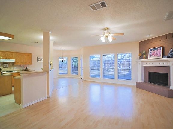 5th image of 4100 English Ivy Dr