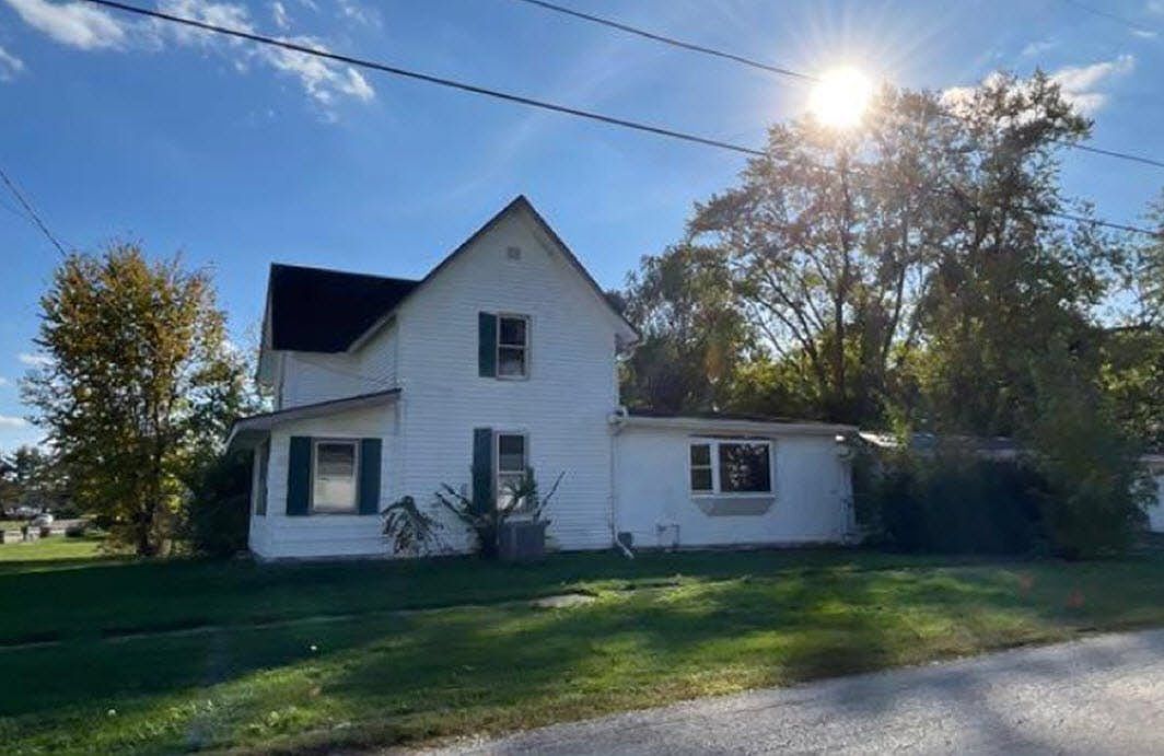 201 S State St, Poplar Grove, IL 61065 Zillow