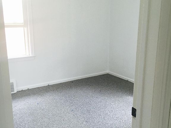 4th image of 859 Capitol Ave