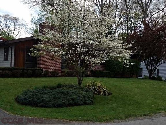 2nd image of 948 Shady Ln