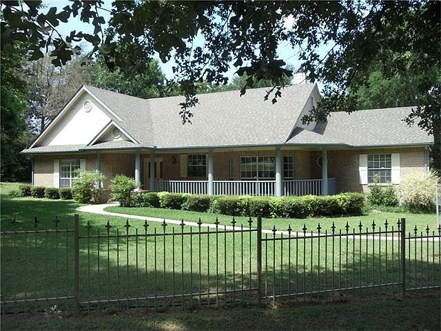 1st image of 241 Laura Ln