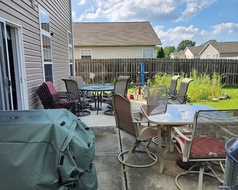 2nd image of 5601 Sweet River Dr