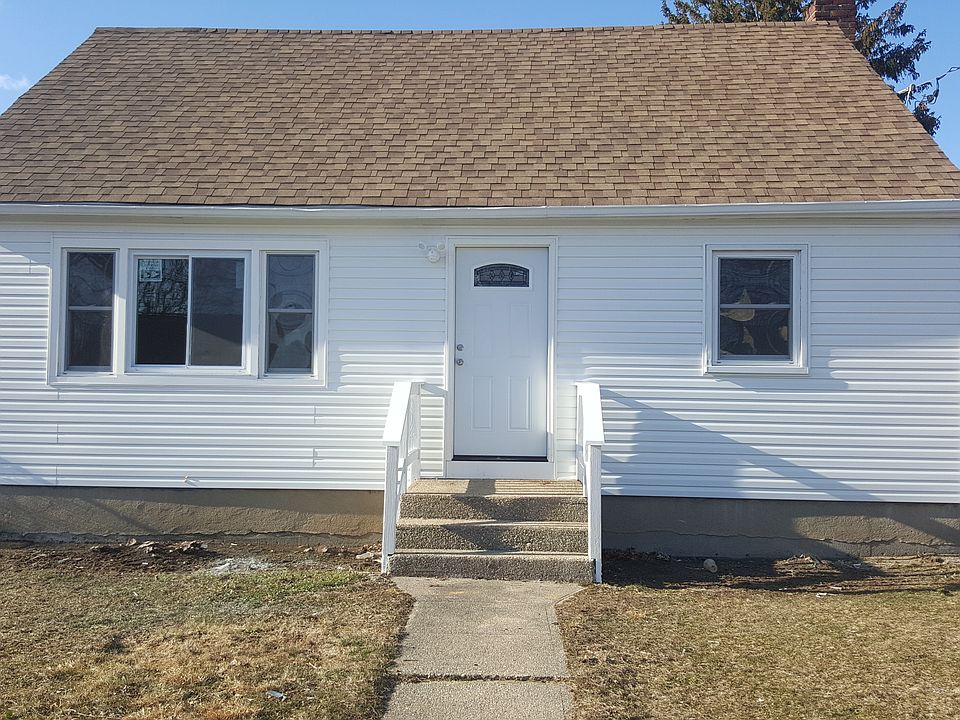 1st image of 319 Grand Blvd