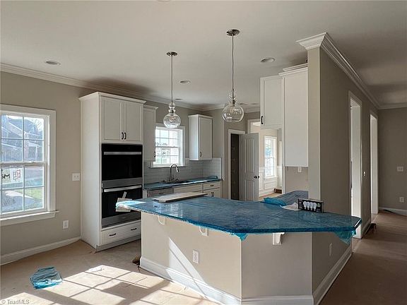 3rd image of 8012 Hacker Dr #39