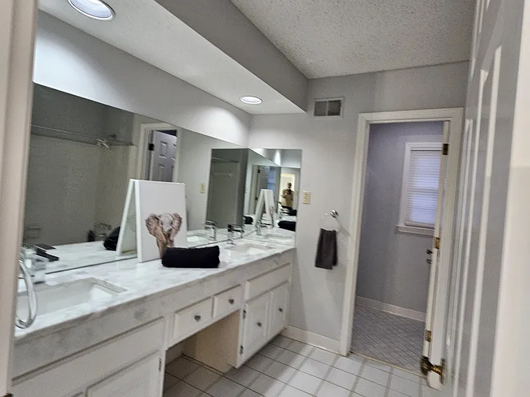 516 S Yates Rd — Photo 35