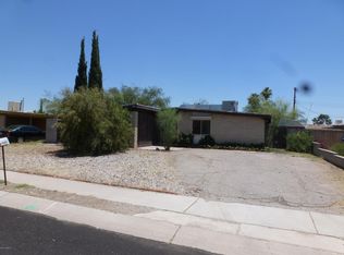 6904 E Lurlene Dr, Tucson, AZ 85730
