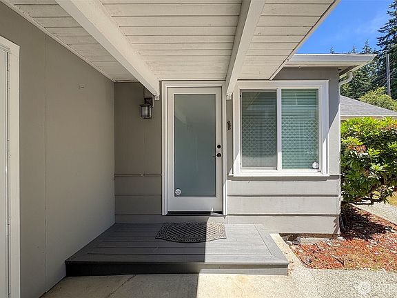4th image of 619 E Park Avenue