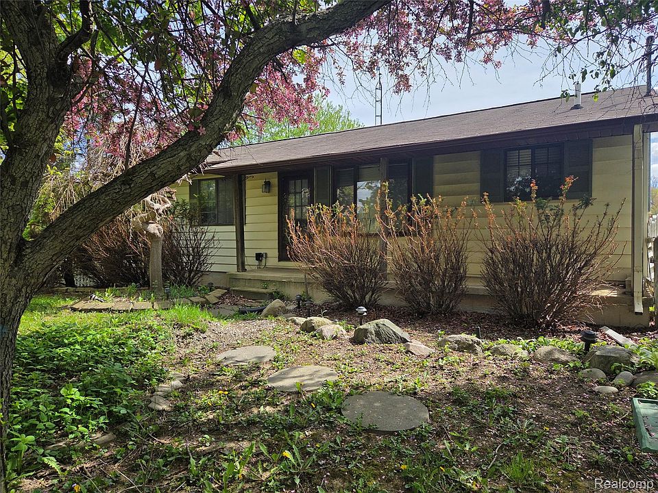 1st image of 6300 Runyan Lake Rd
