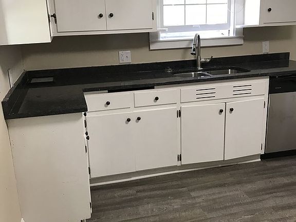 2nd image of 1054 Edmund Ave