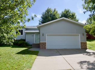 1305 16th St SE, Mandan, ND 58554