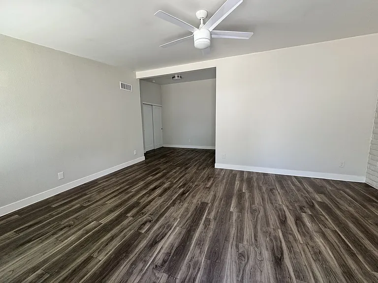 1545 W Colter St — Photo 33