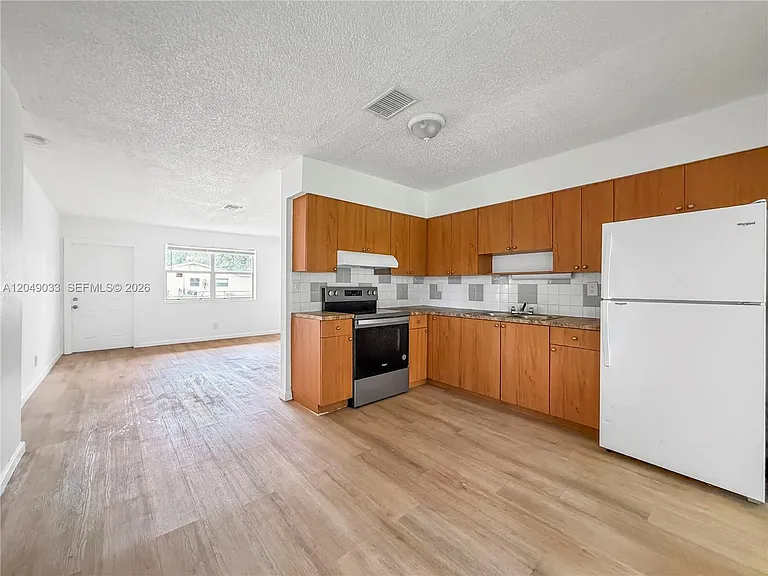 1725 NW 54th Ter #1725 — Photo 7