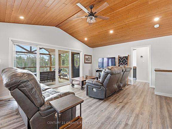 5th image of 1407 Abrams Rd W