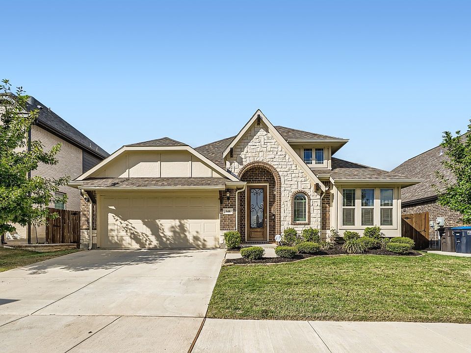 1st image of 548 White Bud Ln