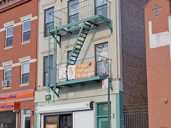 3rd image of 397 Saratoga Ave APT 1
