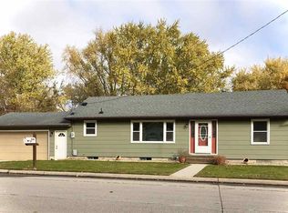 924 13th St SE, Mason City, IA 50401