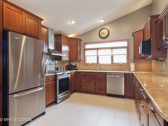 5th image of 1111 Sprucewood Dr