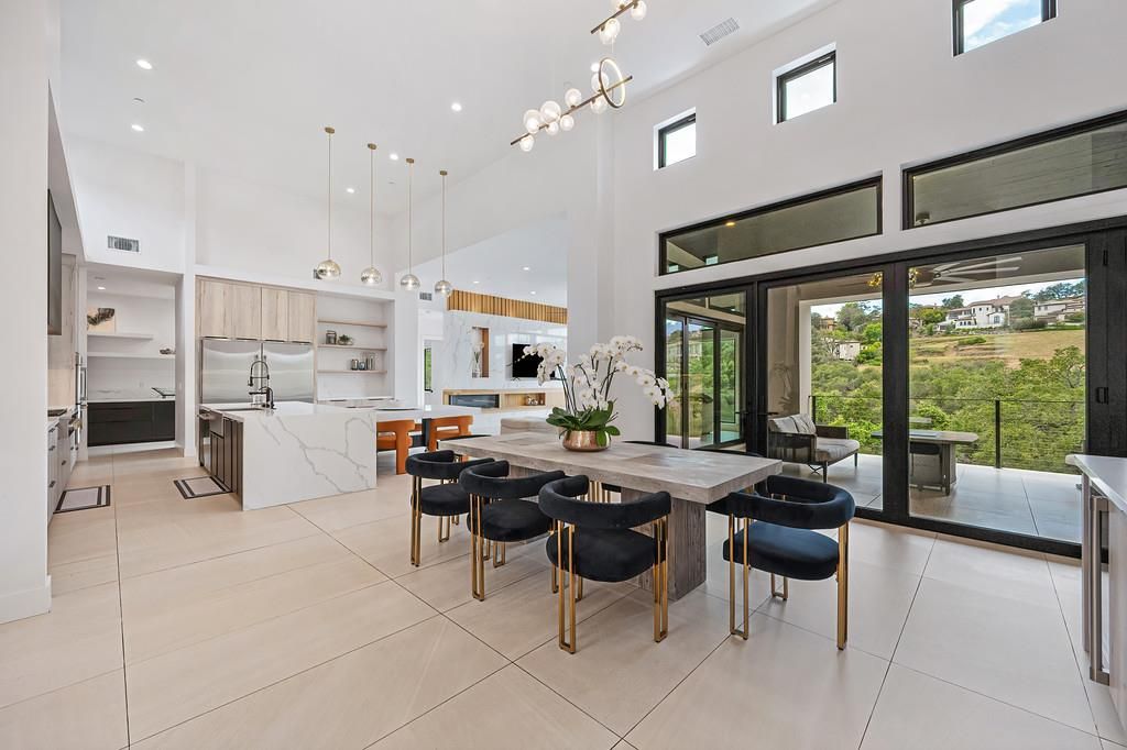 3950 Errante Drive 5