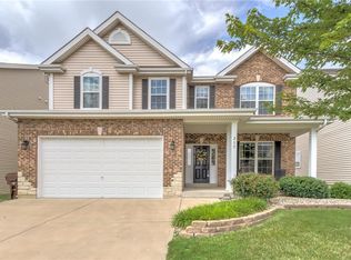 217 Berry Manor Circle St, Saint Peters, MO 63376